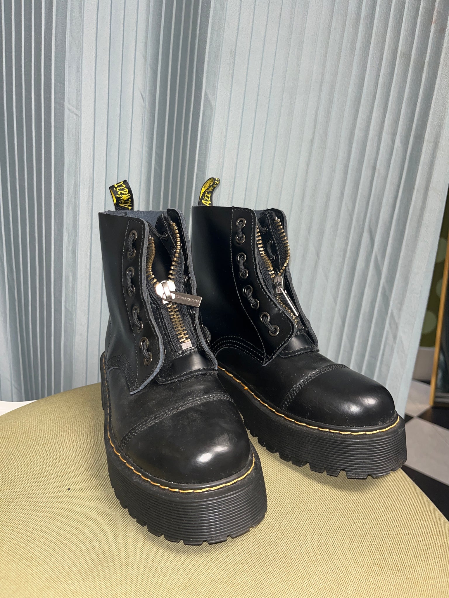 Doc Martens Sinclair black boots size 8