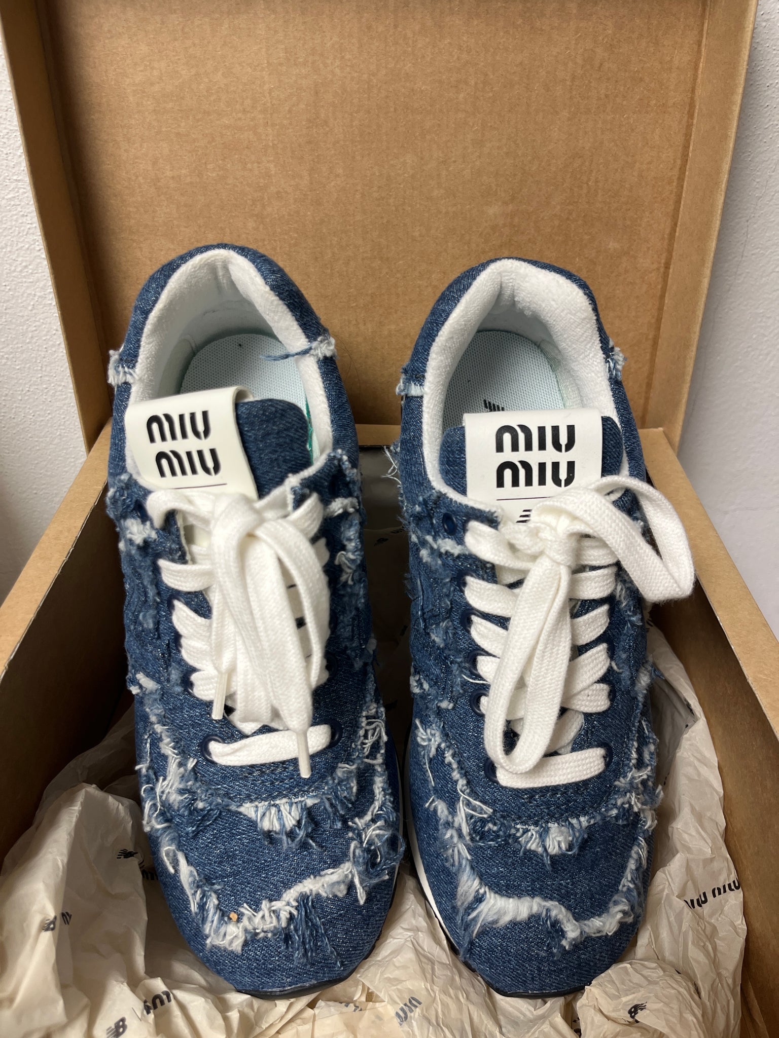 Miu Miu X New Balance sneakers - Consignment