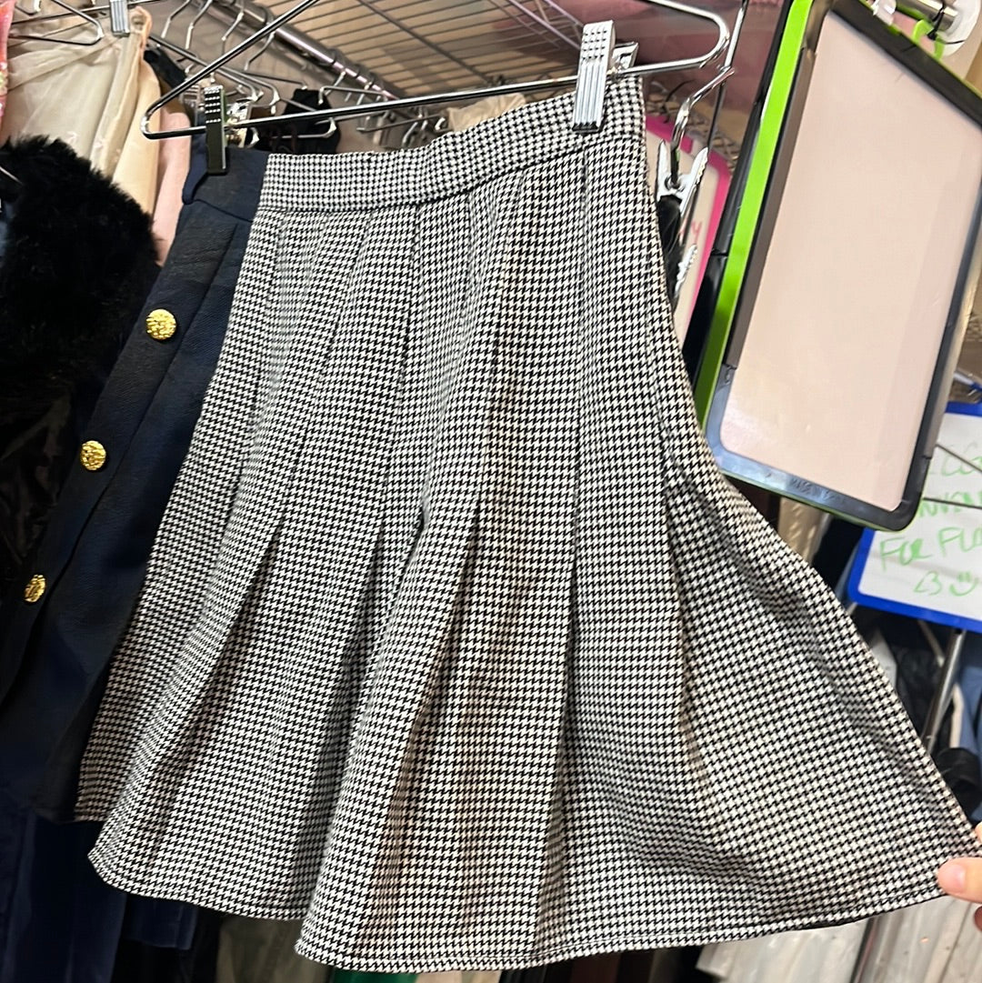 Houndstooth Print Pleaded Skirt