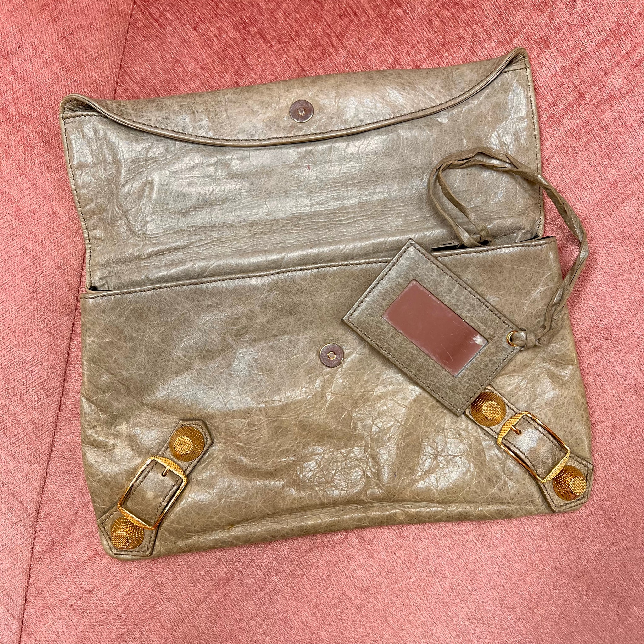 Nude balenciaga Clutch - Consignment